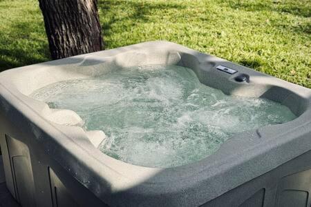 Hot Tub! The Blue Ridge Luxury Container Home Bellmead Extérieur photo