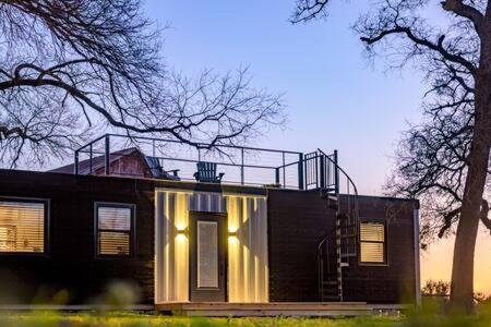 Hot Tub! The Blue Ridge Luxury Container Home Bellmead Extérieur photo